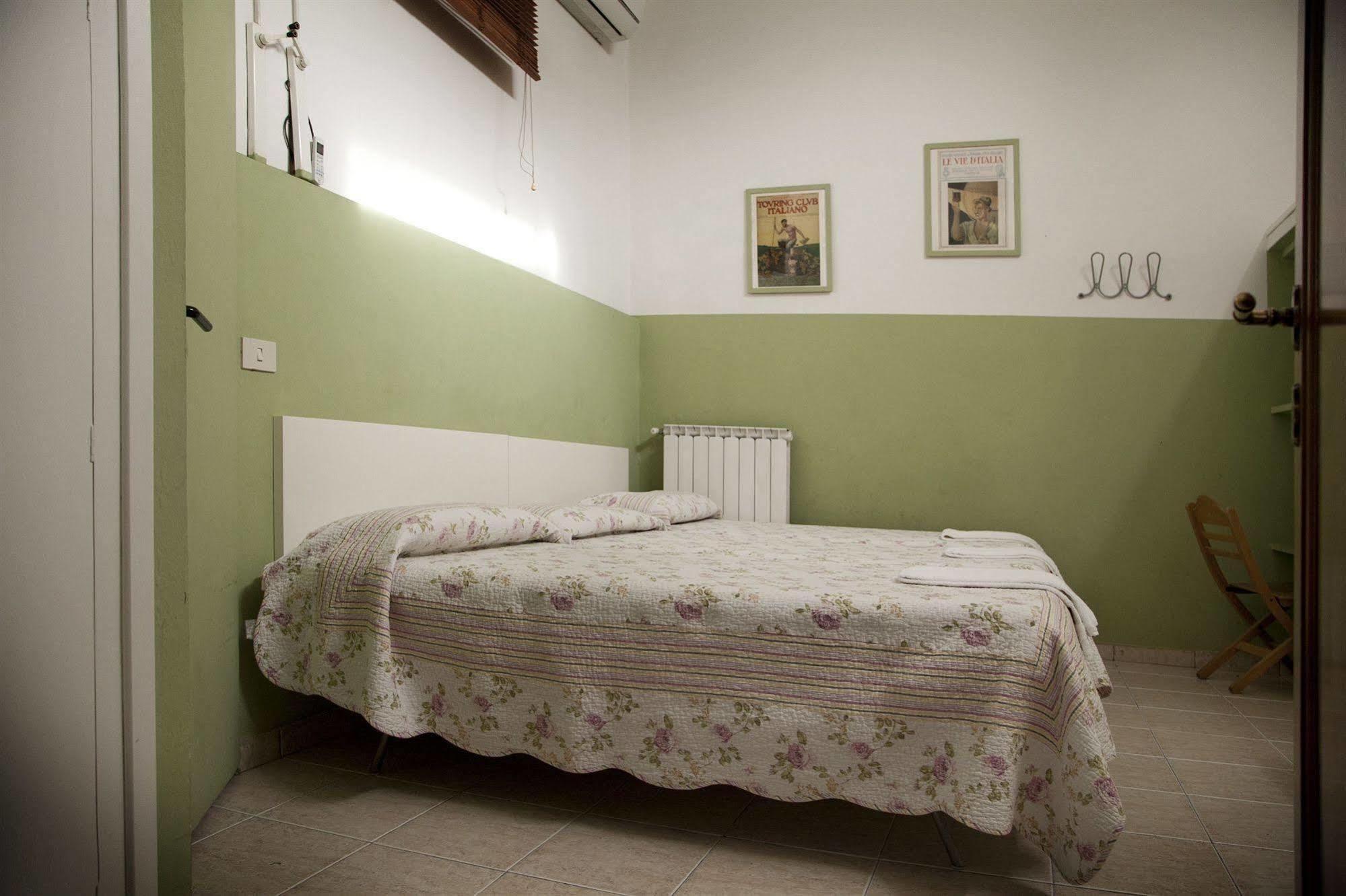 Il Ghiro Guest House Florenz Exterior foto